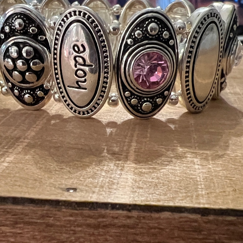 3/$18 Silver and Pink Hope Bracelet Lot 2066
Hope, Courage, and Thrive engraved